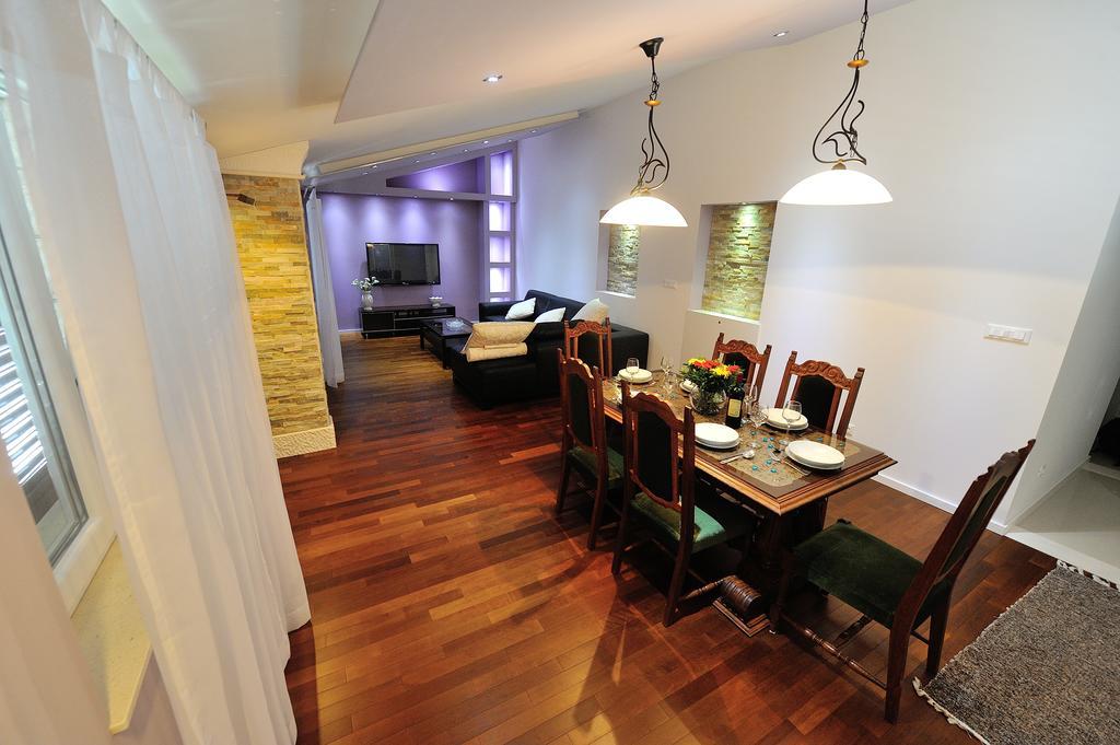 Apartments Villa White House Omiš Habitación foto